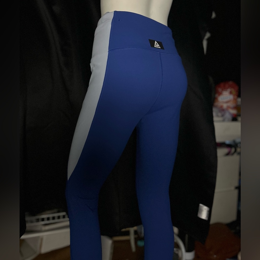 Reebok Blue and White Leggings With deep pockets on side